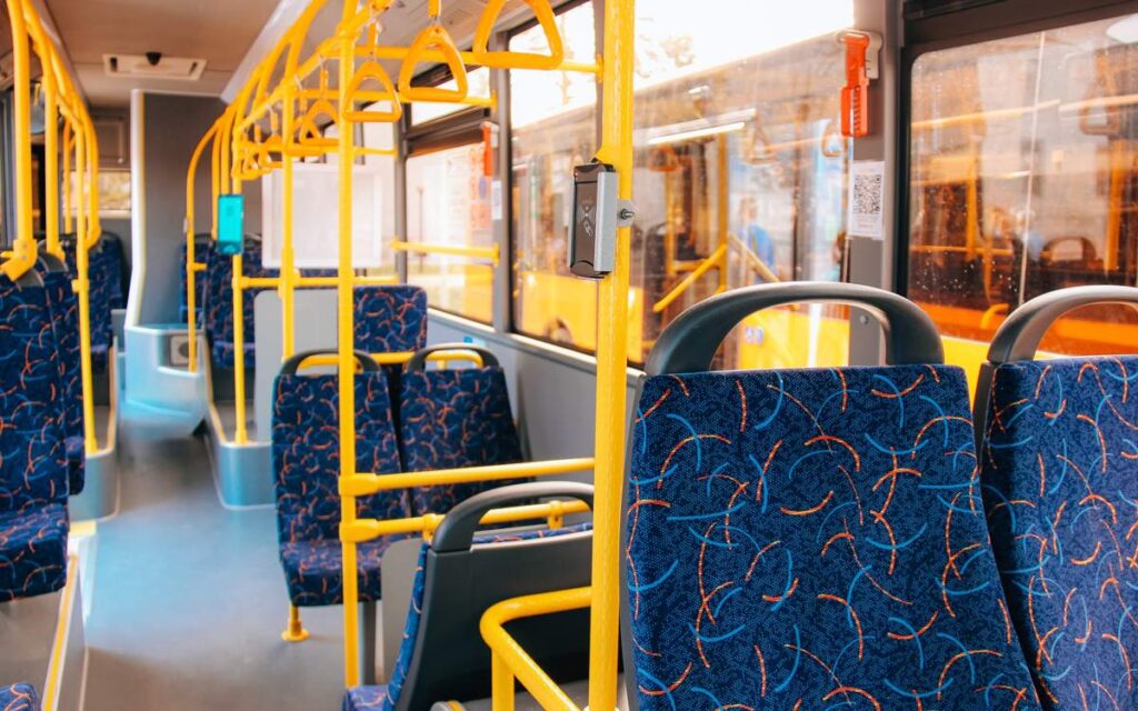 На трех маршрутах обновят автобусы в Алматы