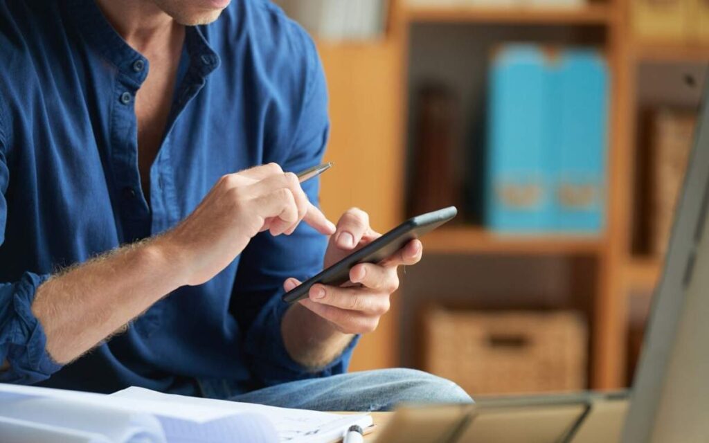 Кыргызстанцев призвали не поддаваться на попытки вербовки для участия в терактах