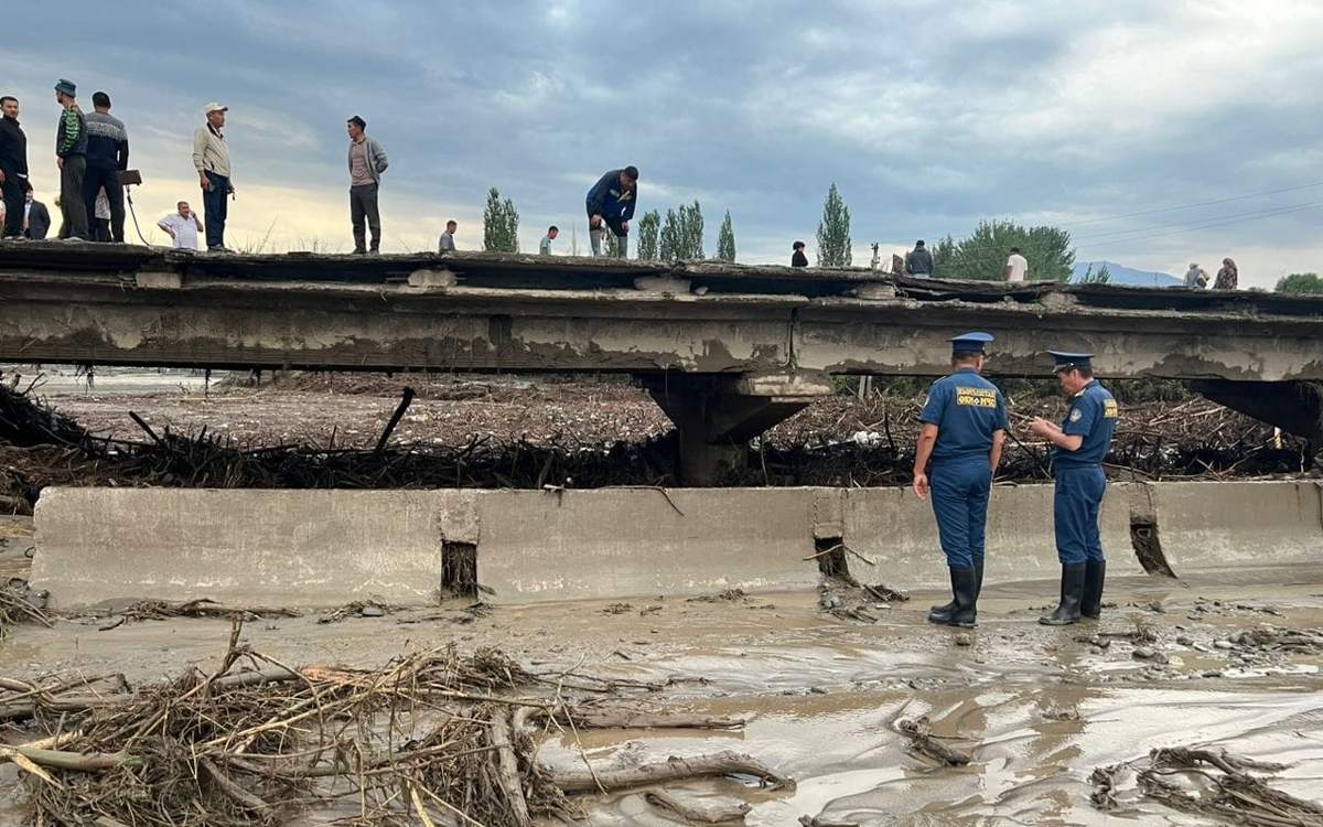 Количество погибших в результате селей в Кыргызстане возросло до 8 человек  - Baimedia.kz