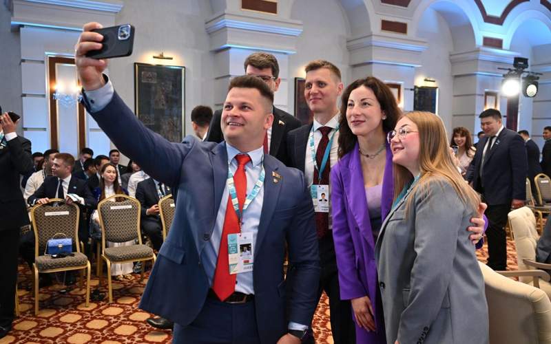 молодежь ШОС