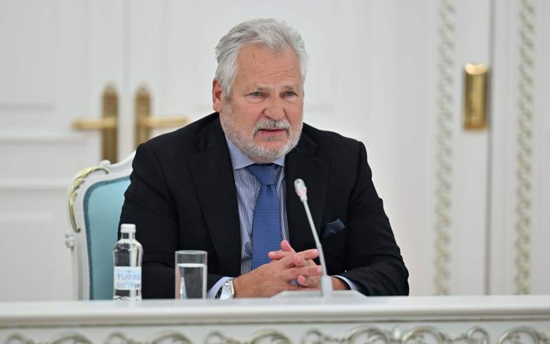 Президент Касым-Жомарт Токаев встретился с председателем Комиссии по наркотической политике стран Восточной и Центральной Европы и Центральной Азии Александром Квасьневским