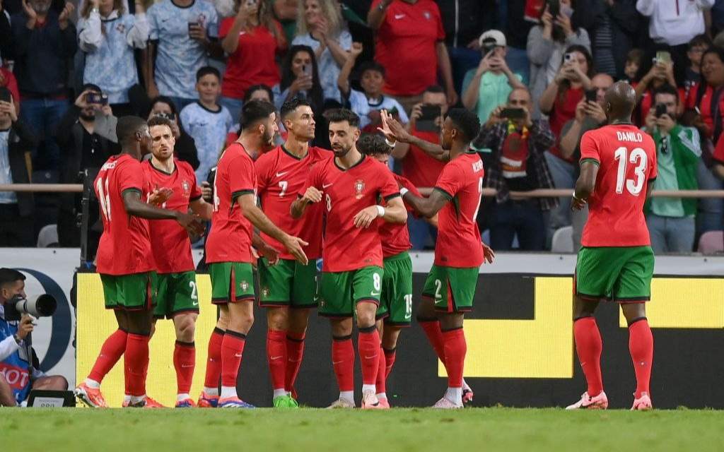 Вратарь Португалии вытащил свою команду в 1/4 финала Евро-2024