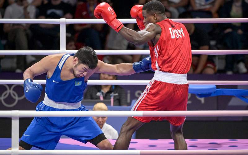 Нурбек Оралбай сразился с доминиканцем Кристианом Хавьером Пиналесом Нурбек Оралбай сразился с доминиканцем Кристианом Хавьером Пиналесом