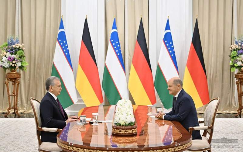 Канцлер Германии Олаф Шольц прибыл в Узбекистан с официальным визитом