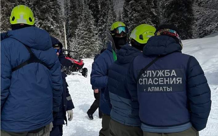 Лавина сошла в горах вблизи Алматы, есть пострадавшие