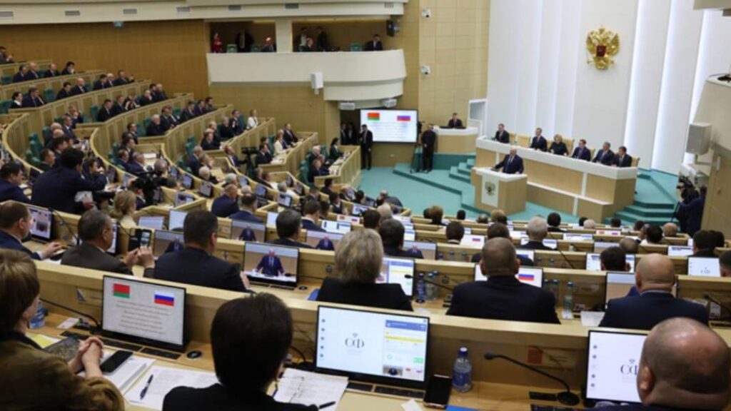 Президент Лукашенко впервые выступил в Совете Федерации России