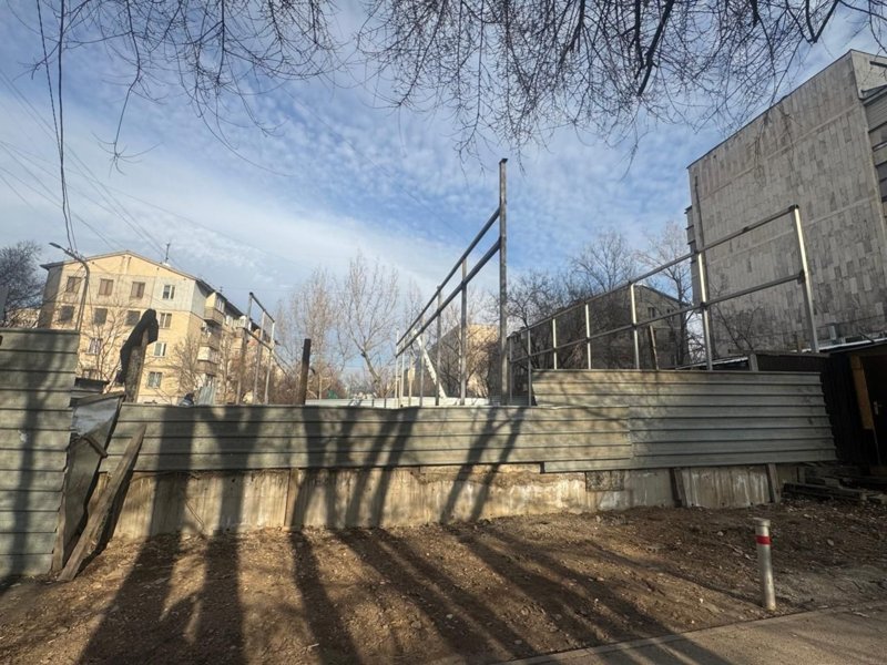 Еще один объект снесли в Алматы Еще один объект снесли в Алматы