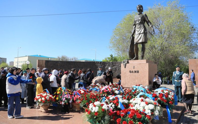 Асхат Шахаров поддержал челлендж «80 слов благодарности», приуроченный к 80-летию Победы Асхат Шахаров поддержал челлендж «80 слов благодарности», приуроченный к 80-летию Победы