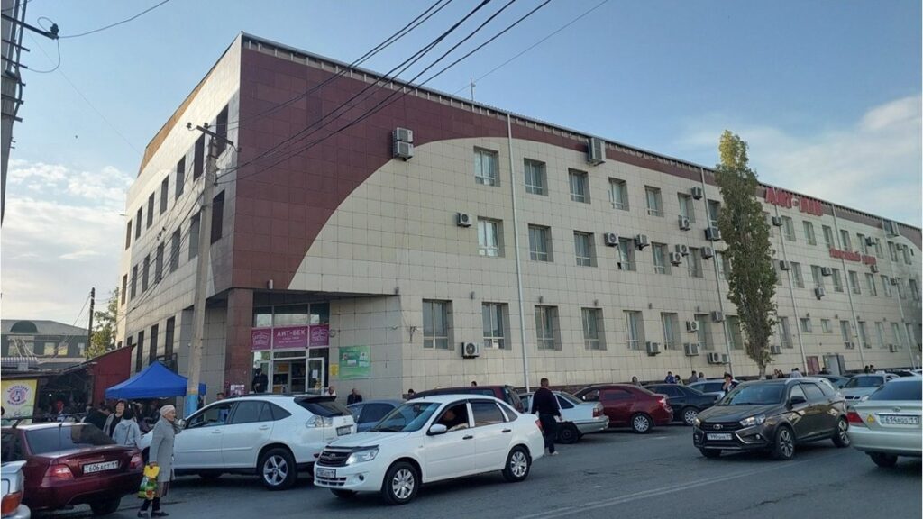 Дом Ильяса Жансугурова в Кызылорде стал торговым помещением