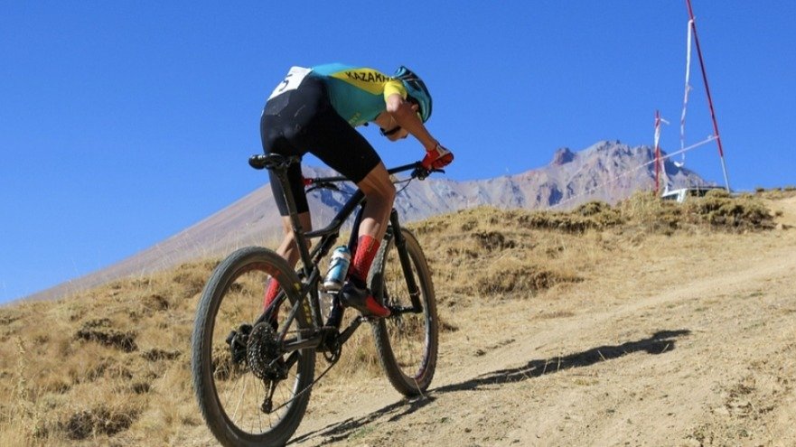 Два «серебра» завоевала сборная Казахстана на чемпионате Азии по маунтинбайку