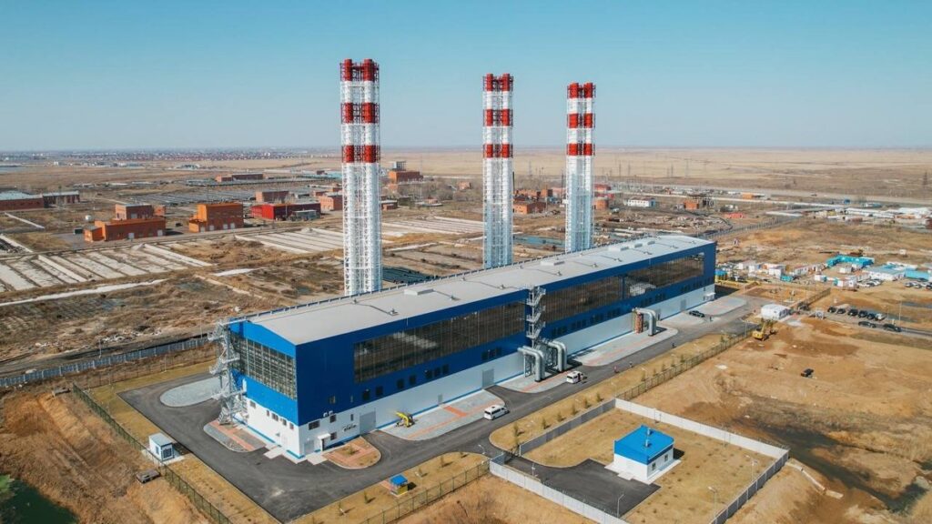 Олжас Бектенов посетил газовую теплостанцию «Туран» в Астане