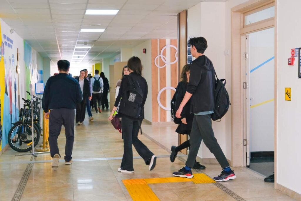 Количество профориентаторов в школах Казахстана вырастет до 7 тысяч