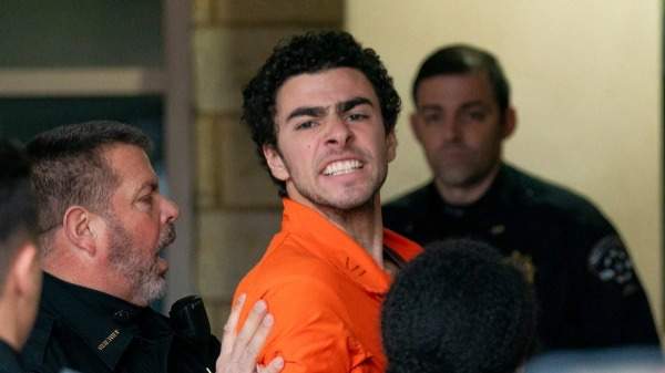 Манджоне не признал себя виновным в убийстве гендиректора UnitedHealthcare