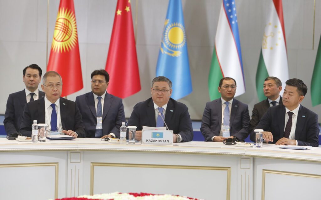 Почти половина товарооборота Китая с Центральной Азией приходится на Казахстан