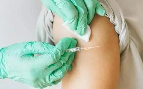 Отказ родителей от вакцинации детей отражается на ситуации по кори и коклюшу – Минздрав РК