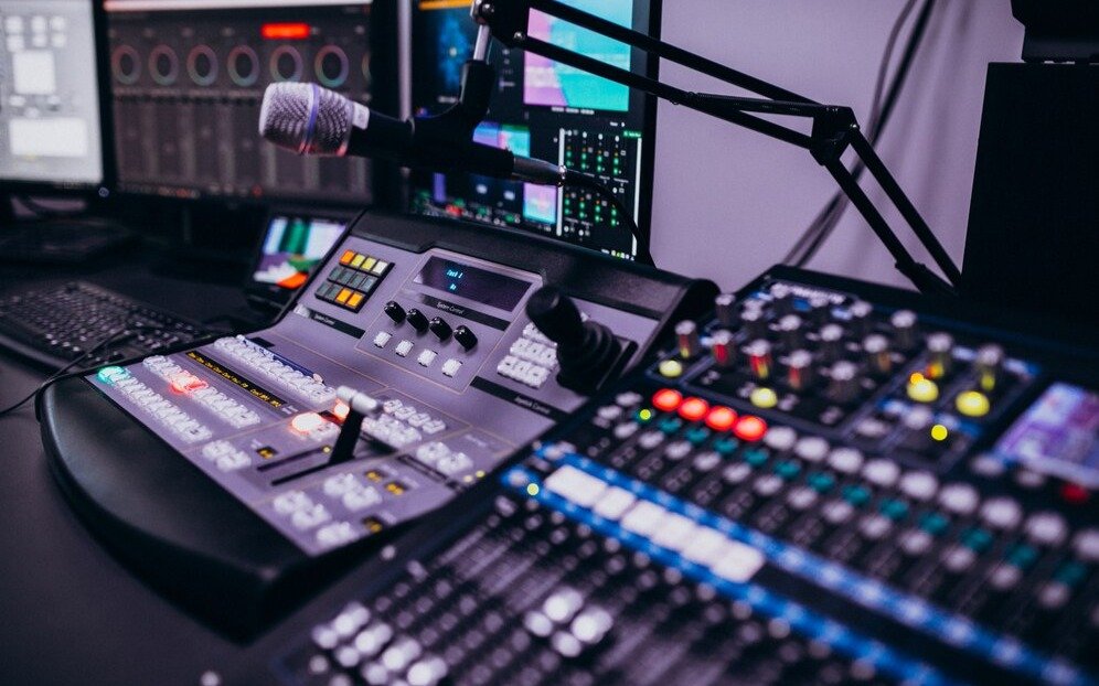 Ведущая на радио в Австралии оказалась созданной ИИ