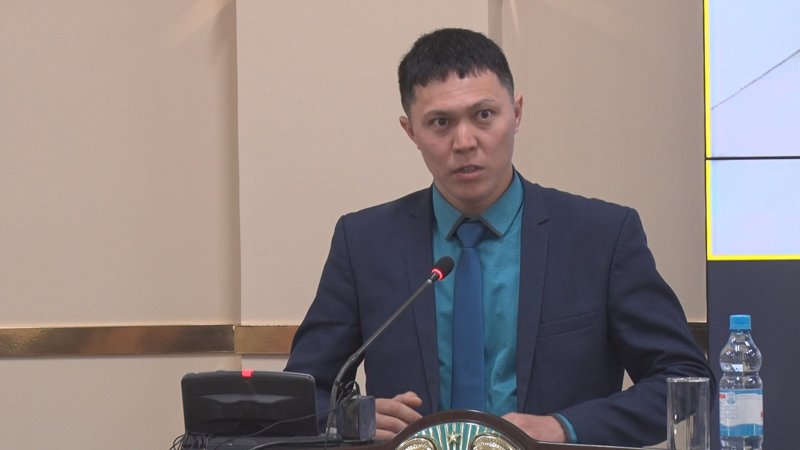 руководитель отдела реального сектора экономики Иртышского района Кайролла Елеукенов руководитель отдела реального сектора экономики Иртышского района Кайролла Елеукенов