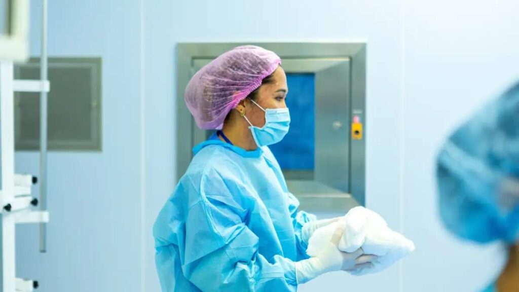 Строительство больниц, доступ к врачам и цифровые технологии: как реализуются поручения Президента