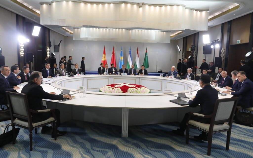 Расширение торговли и экобезопасность: о чем говорили министры Китая и Центральной Азии в Алматы