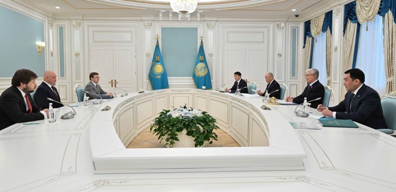 Глава государства принял министра энергетики России Сергея Цивилева
