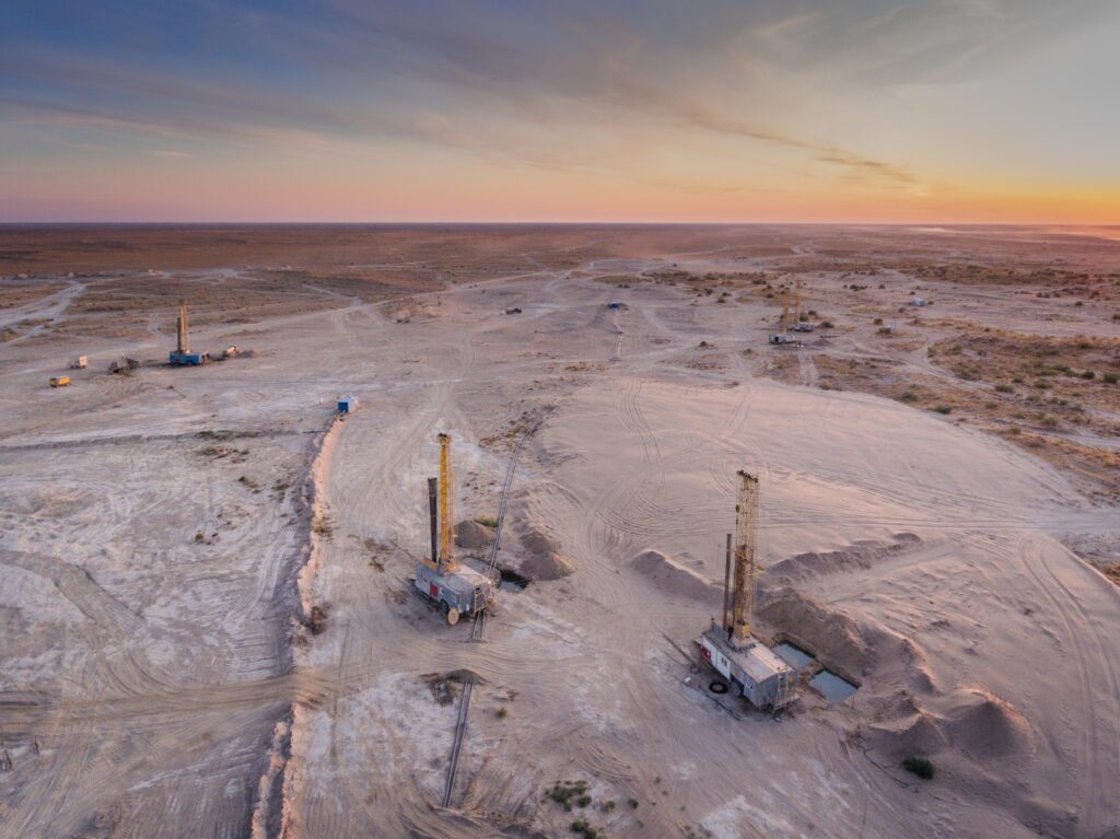 Урановые гиганты США теряют в цене после новостей из Туркестана