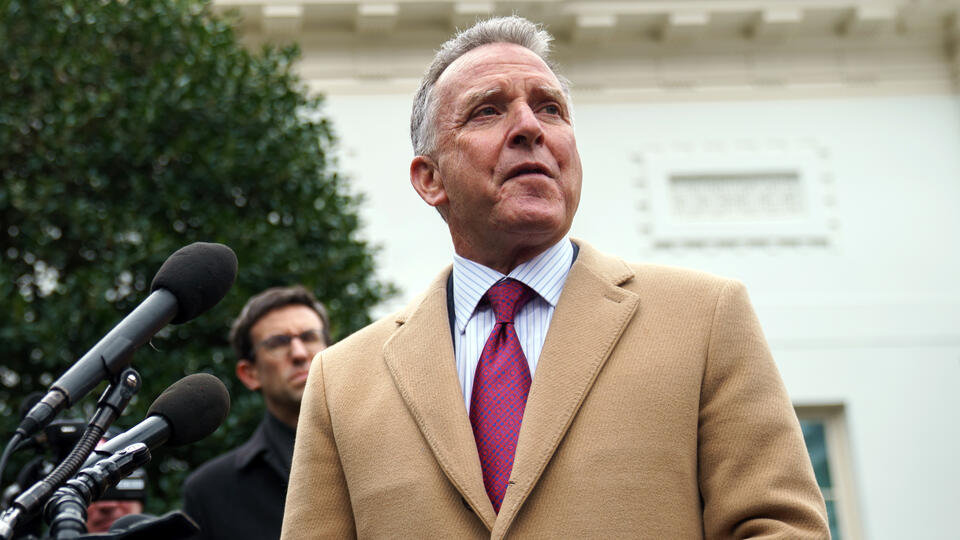 АҚШ президентінің арнайы өкілі Путинмен кездесу үшін Мәскеуге келді