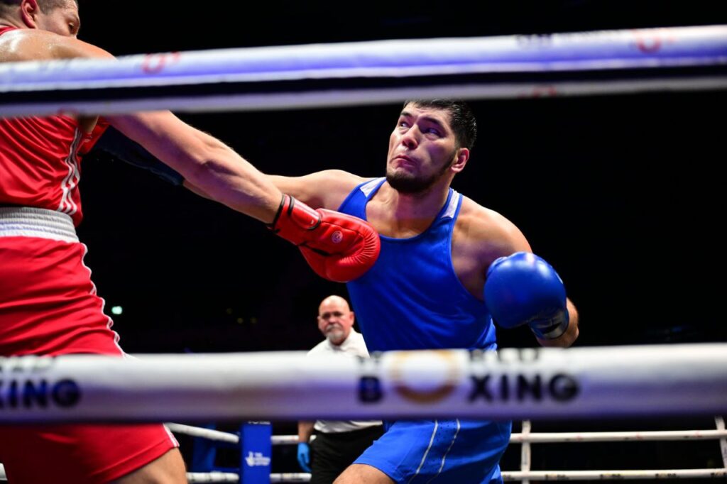 ЧМ по боксу: Айбек Оралбай гарантировал себе медаль