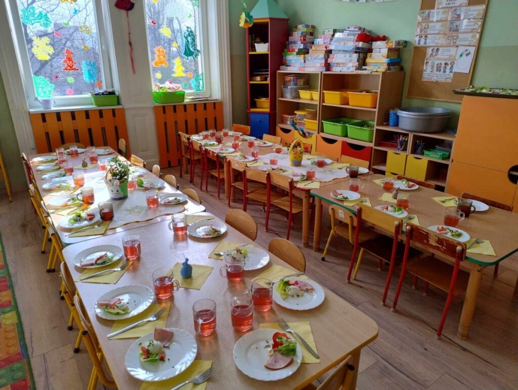 «Обед с мышами». Скандал в детском саду Шымкента