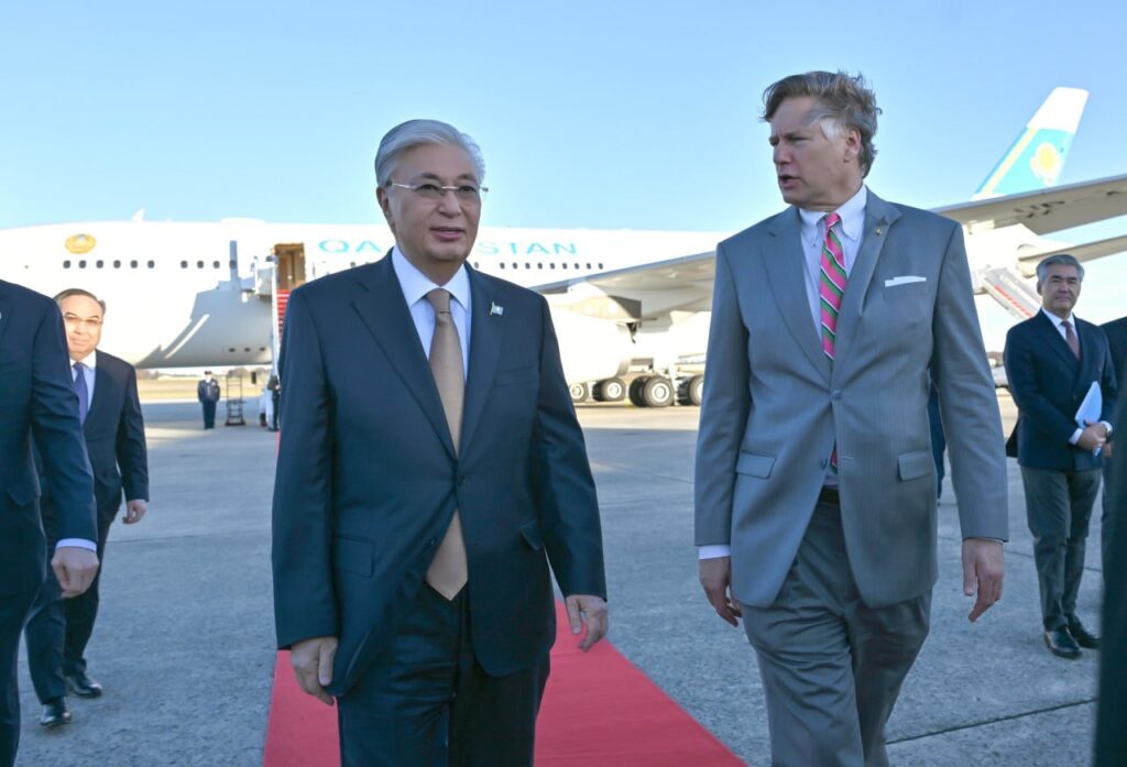 Токаев проведет переговоры с Трампом в Вашингтоне Касым-Жомарт Токаев в Вашингтоне