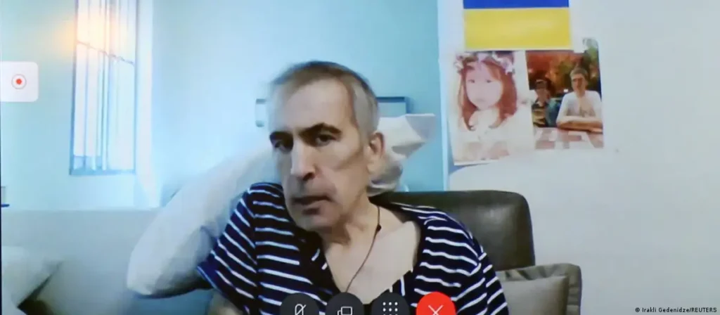 Михаила Саакашвили вернули из больницы в тюрьму