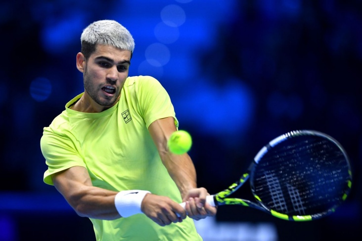 Алькарас закончит год первой ракеткой мира