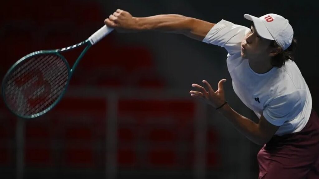 Амир Омарханов взлетел на 241 позицию в рейтинге АТР