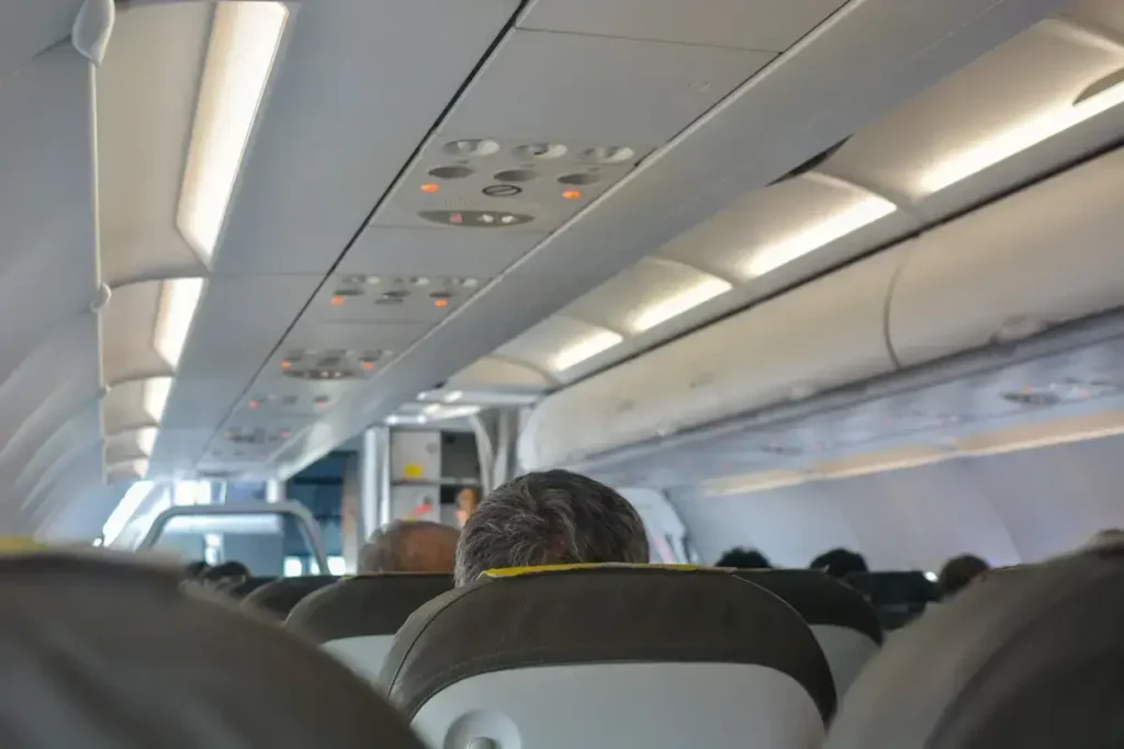 Пассажирка умерла во время полета из Актобе в Алматы