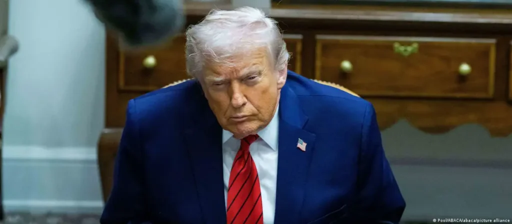 Трамп «крайне раздражен» и Россией, и Украиной