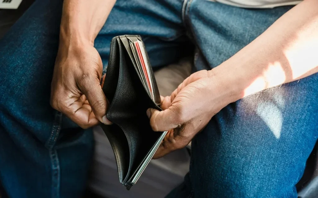 Қазақстанда 10 мыңнан аса жұмыскерге 2,6 млрд теңгенің жалақысы төленбей қалған