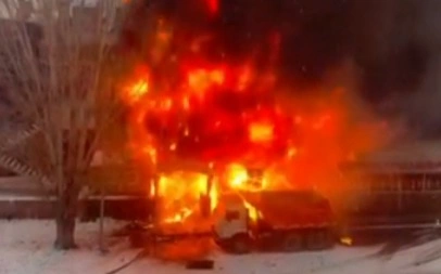 Елорданың Байқоңыр ауданында бір қабатты павильон өртеніп жатыр