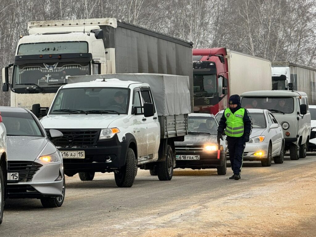 Открыто движение на ряде трасс Казахстана