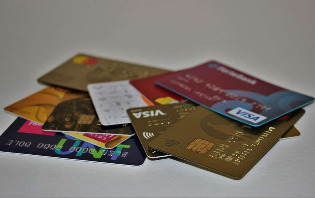 Новая схема мошенничества с банковскими картами раскрыта в Казахстане