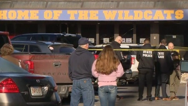 АҚШ-та мектептегі хоккей ойынында атыс болып, екі адам қаза тапты