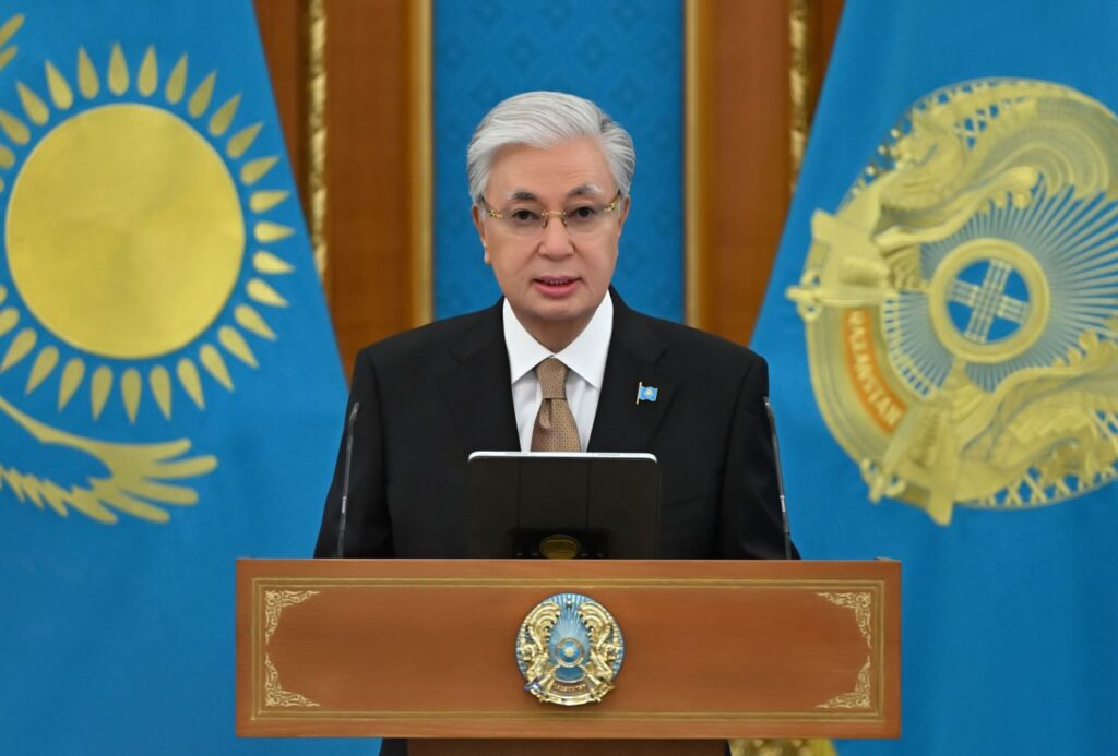 Токаев поздравил православных с Пасхой