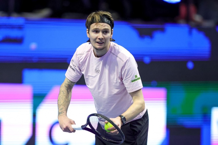 Бублик вышел в четвертьфинал «Мастерса» в Монте-Карло