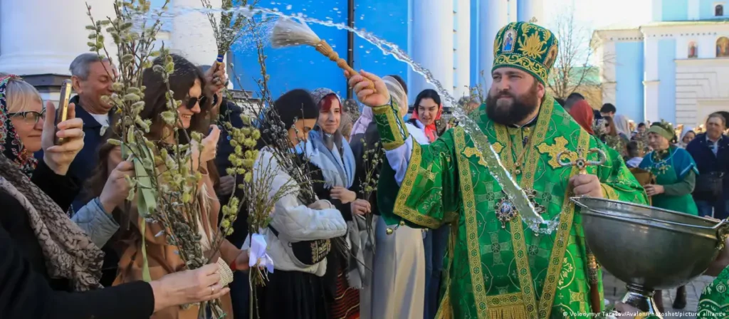 Путин мен Зеленский Пасха мерекесіне орай уақытша бітім жариялады