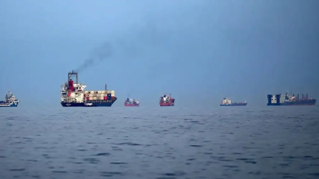 АҚШ Иран маңындағы кемелерге тосқауыл қоюды бастайды