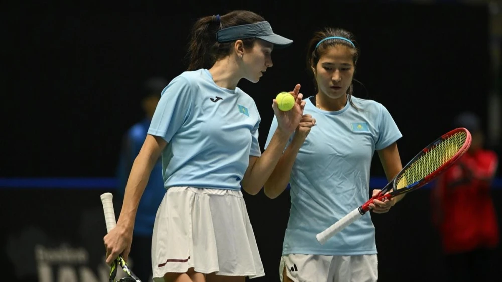 Данилина и Куламбаева переиграли канадок