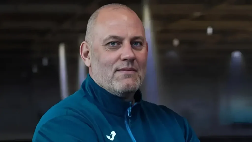 Глава хоккейного клуба «Кулагер» получил три года за мошенничество