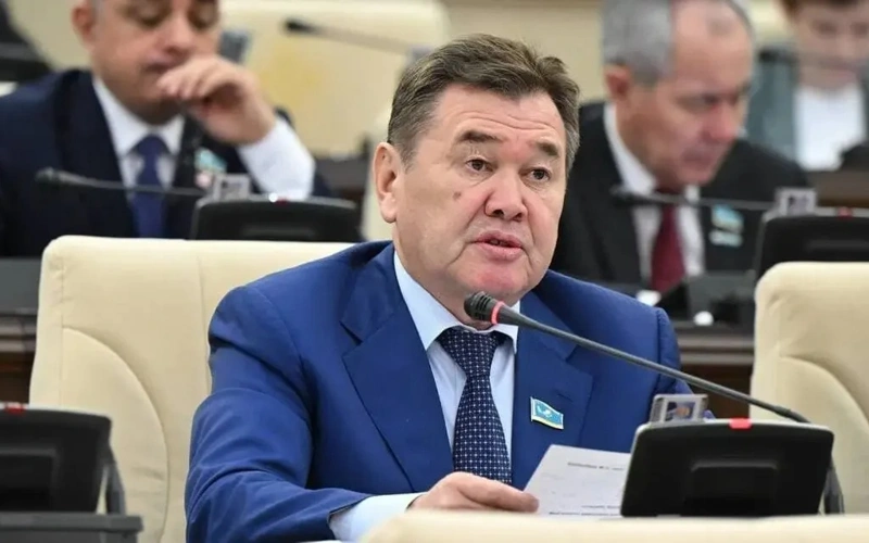 Полномочия депутата Мажилиса Мурата Ергешбаева прекращены досрочно